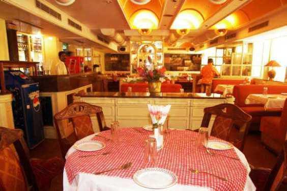 Hotel Palace Plaza مَسّور المظهر الخارجي الصورة